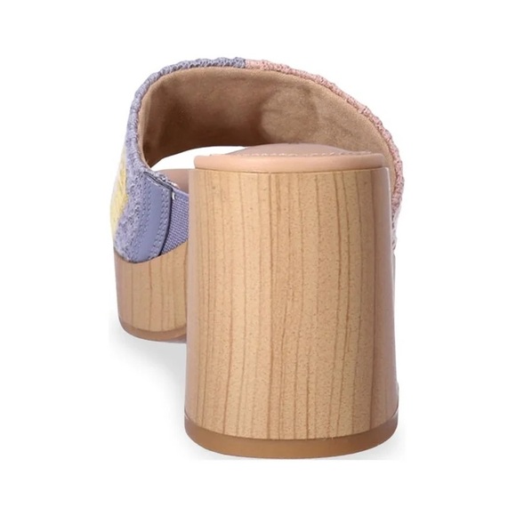 Crochet Bohemian Mid-Heel Sandals - Picture 5 of 12